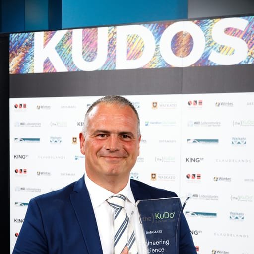 Alexios Kavallaris receiving the KuDos 2020 Engineering Science Award